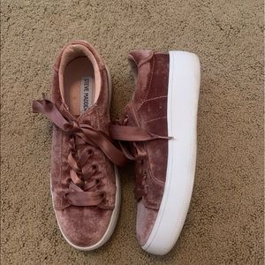 Size 7 Blush Pink Velvet Steve Madden Shoes